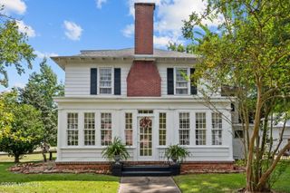 510 W Washington Avenue, Kinston, NC 28501