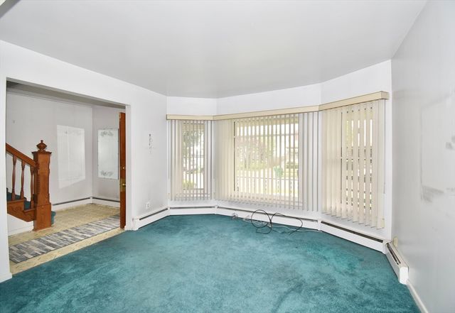 23 Bemis St, Chicopee, MA 01013
