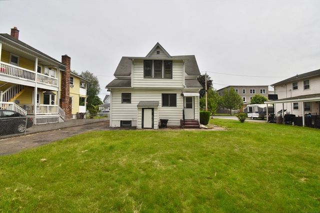 23 Bemis St, Chicopee, MA 01013