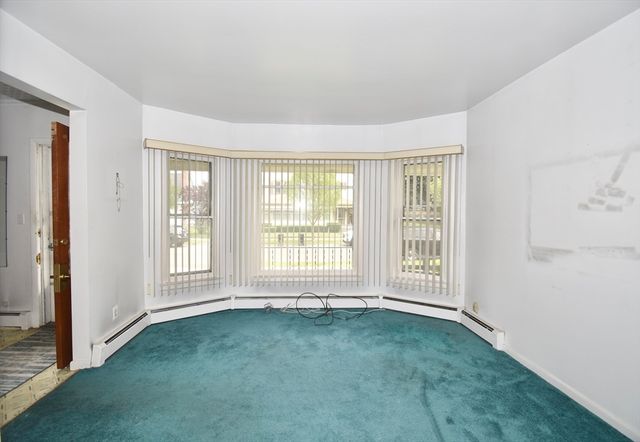 23 Bemis St, Chicopee, MA 01013