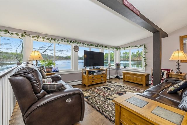 25 Whitney Pond Rd, Groton, MA 01450
