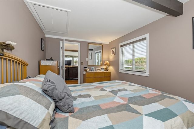 25 Whitney Pond Rd, Groton, MA 01450