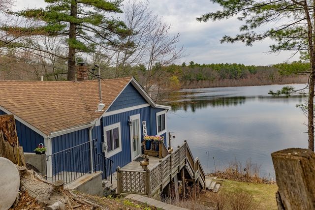 25 Whitney Pond Rd, Groton, MA 01450