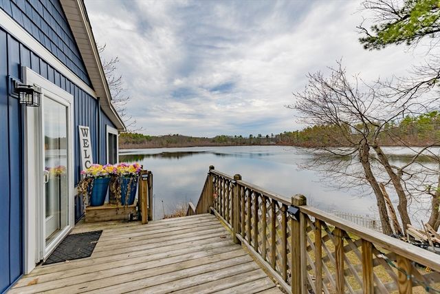 25 Whitney Pond Rd, Groton, MA 01450