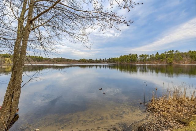 25 Whitney Pond Rd, Groton, MA 01450