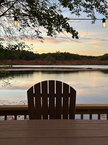 25 Whitney Pond Rd, Groton, MA 01450