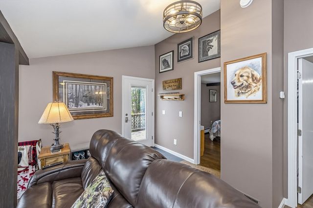 25 Whitney Pond Rd, Groton, MA 01450