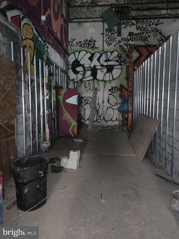 20 JEFFREY ST, Chester, PA 19013