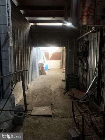 20 JEFFREY ST, Chester, PA 19013