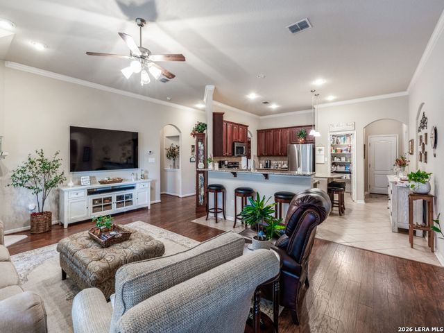 6050 Covers, Schertz, TX 78108