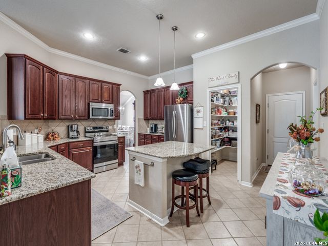 6050 Covers, Schertz, TX 78108