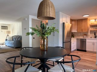 123 Blackstone Village 123, Meriden, CT 06450