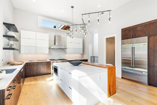 3751 El Centro Street, Palo Alto, CA 94306