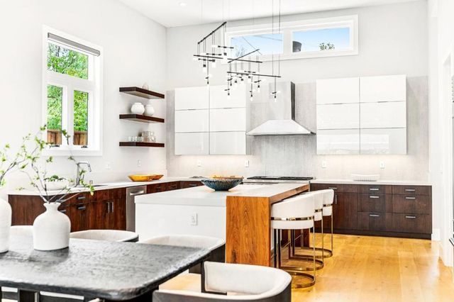 3751 El Centro Street, Palo Alto, CA 94306