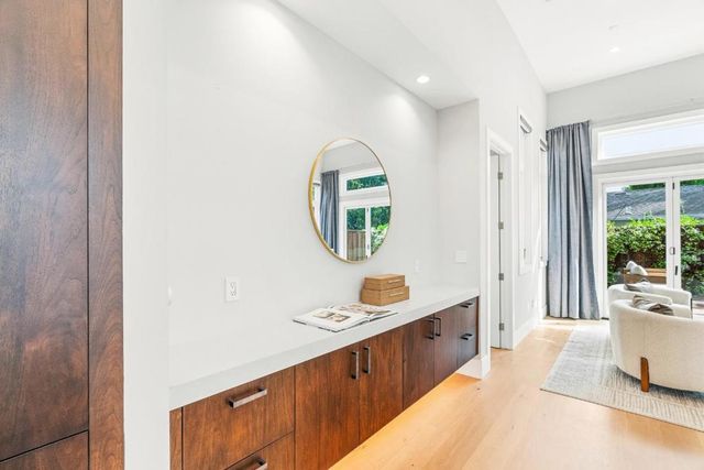 3751 El Centro Street, Palo Alto, CA 94306
