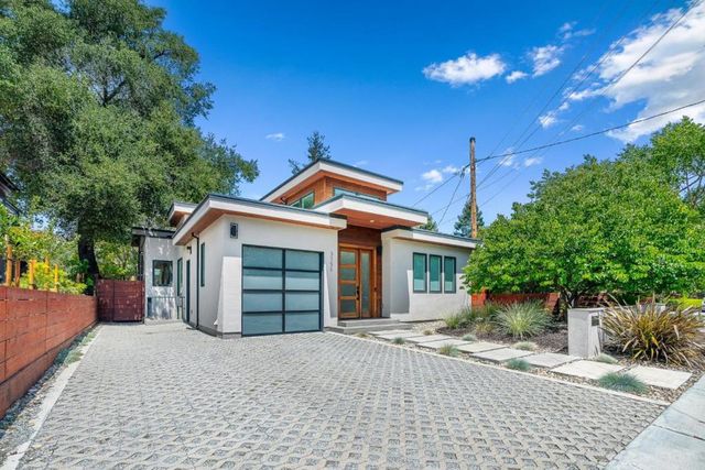 3751 El Centro Street, Palo Alto, CA 94306