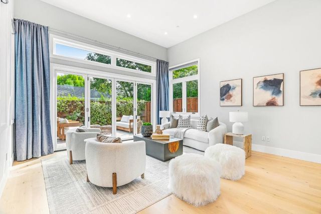 3751 El Centro Street, Palo Alto, CA 94306