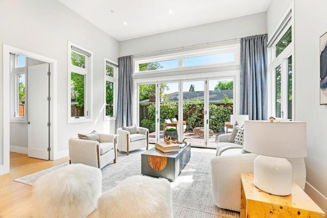 3751 El Centro Street, Palo Alto, CA 94306