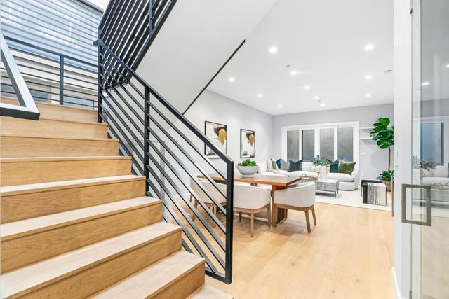 3751 El Centro Street, Palo Alto, CA 94306