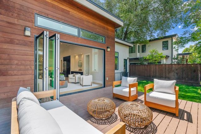 3751 El Centro Street, Palo Alto, CA 94306