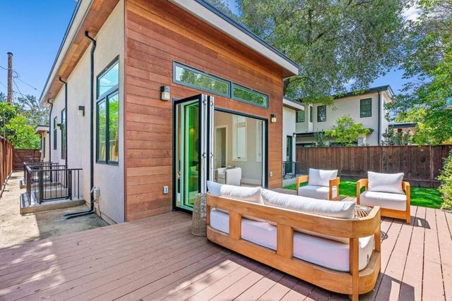 3751 El Centro Street, Palo Alto, CA 94306