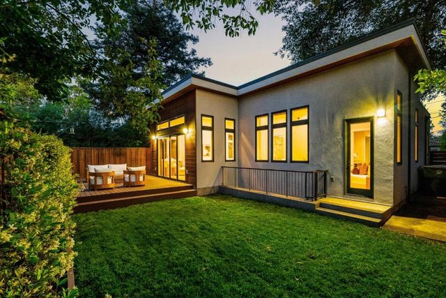 3751 El Centro Street, Palo Alto, CA 94306