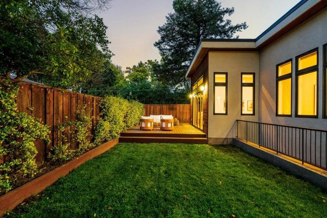 3751 El Centro Street, Palo Alto, CA 94306