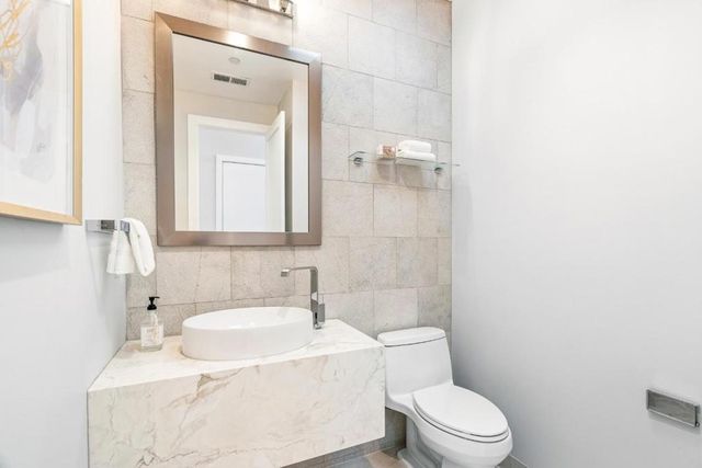 3751 El Centro Street, Palo Alto, CA 94306