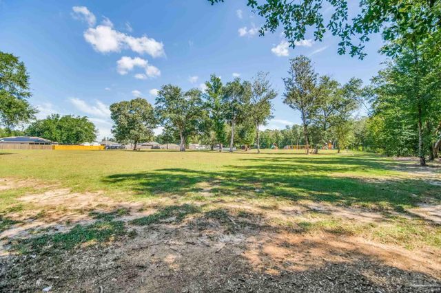 4385 White Birch Ct, Pace, FL 32571