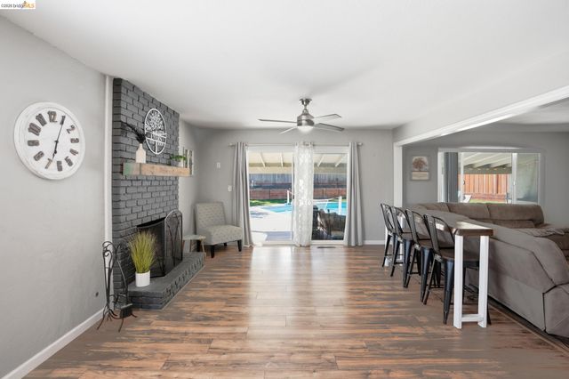 1004 Thomas Ct, Antioch, CA 94509