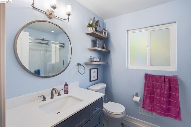 1004 Thomas Ct, Antioch, CA 94509