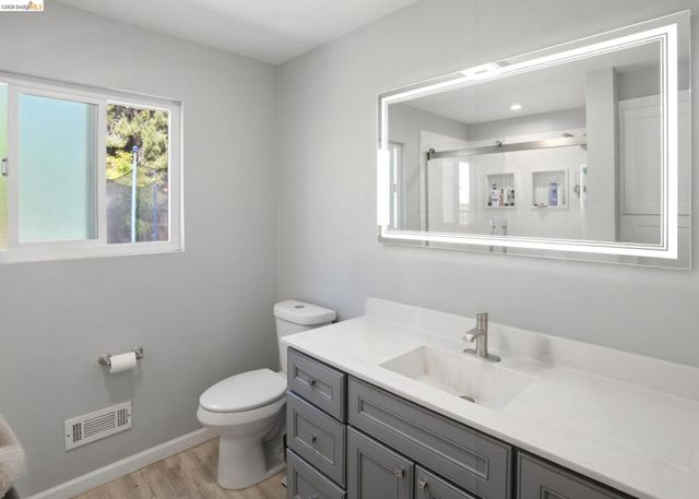 1004 Thomas Ct, Antioch, CA 94509