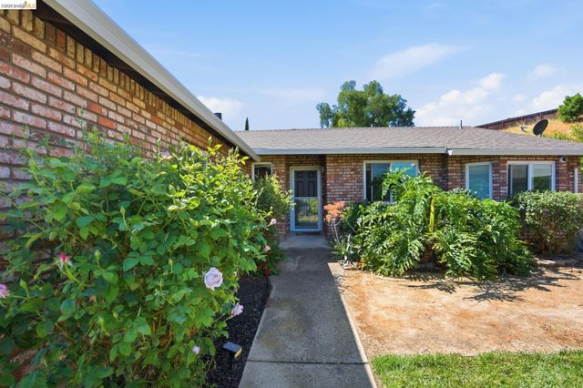 1004 Thomas Ct, Antioch, CA 94509