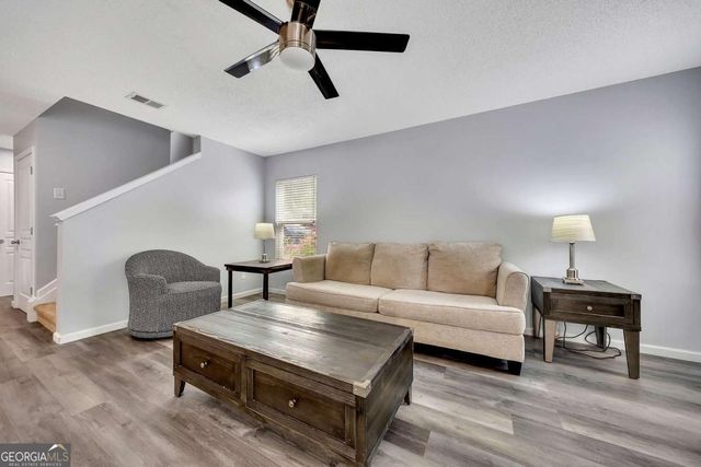 434 Colonial Walk, Woodstock, GA 30189