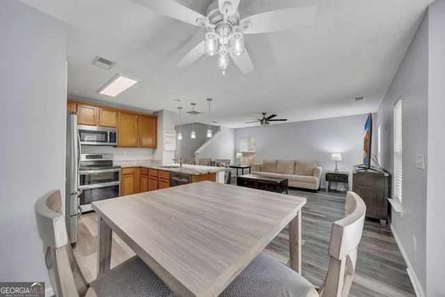 434 Colonial Walk, Woodstock, GA 30189