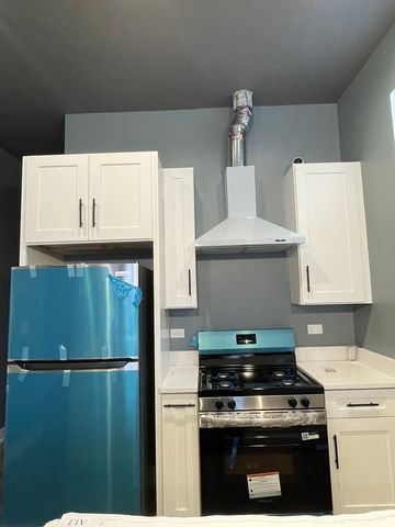 1531 S Harding Avenue 1, Chicago, IL 60623