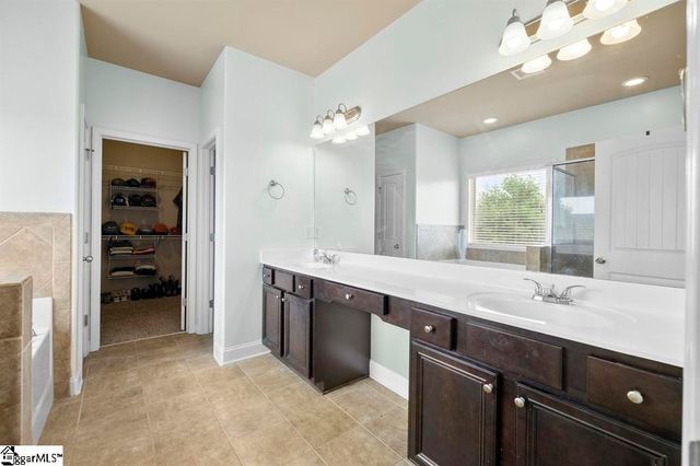 415 Bridge Crossing Drive, Simpsonville, SC 29681