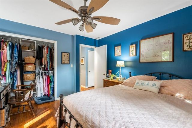 6720 Hadley Lane, Overland Park, KS 66204