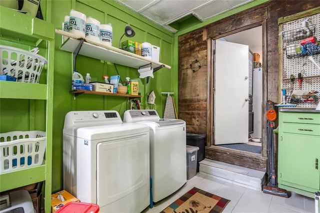 6720 Hadley Lane, Overland Park, KS 66204