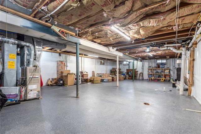 6720 Hadley Lane, Overland Park, KS 66204