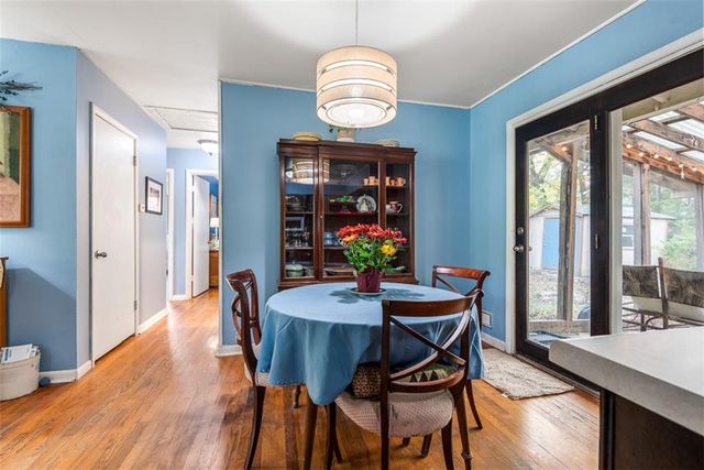 6720 Hadley Lane, Overland Park, KS 66204