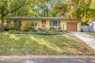 6720 Hadley Lane, Overland Park, KS 66204