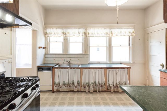 114 N 5Th St, San Jose, CA 95112