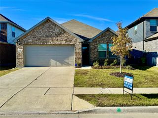 2358 Aspen Hill Drive, Forney, TX 75126