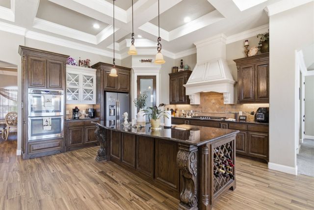 1208 Sunset Bay Drive, Granbury, TX 76048