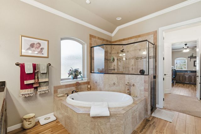 1208 Sunset Bay Drive, Granbury, TX 76048