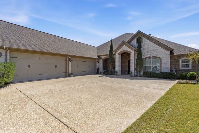 1208 Sunset Bay Drive, Granbury, TX 76048