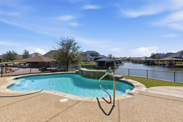 1208 Sunset Bay Drive, Granbury, TX 76048