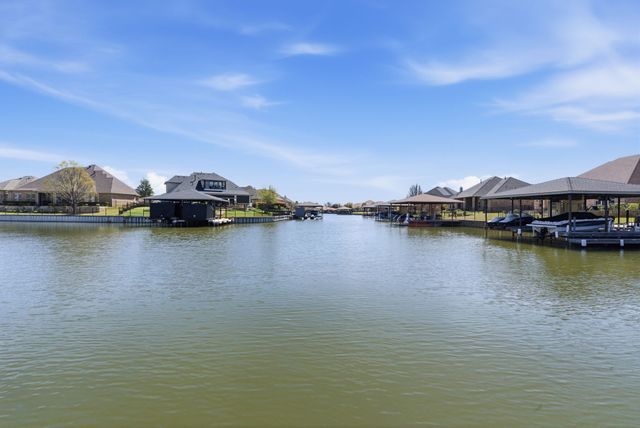 1208 Sunset Bay Drive, Granbury, TX 76048