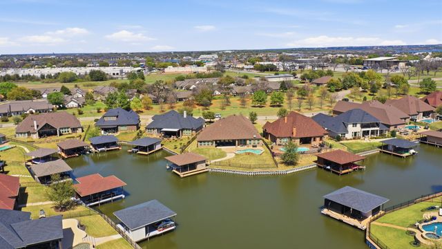 1208 Sunset Bay Drive, Granbury, TX 76048